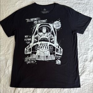 Disney Buzz Lightyear Graphic tee t-shirt men’s XL Toy Story Infinity & Beyond